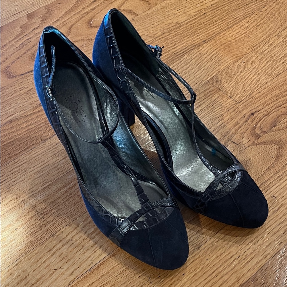 Loft Navy T-Strap Suede Heels 9M